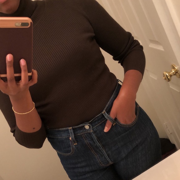 SOLD - 100% Silk Ribbed Turtleneck - Picture 6 of 6